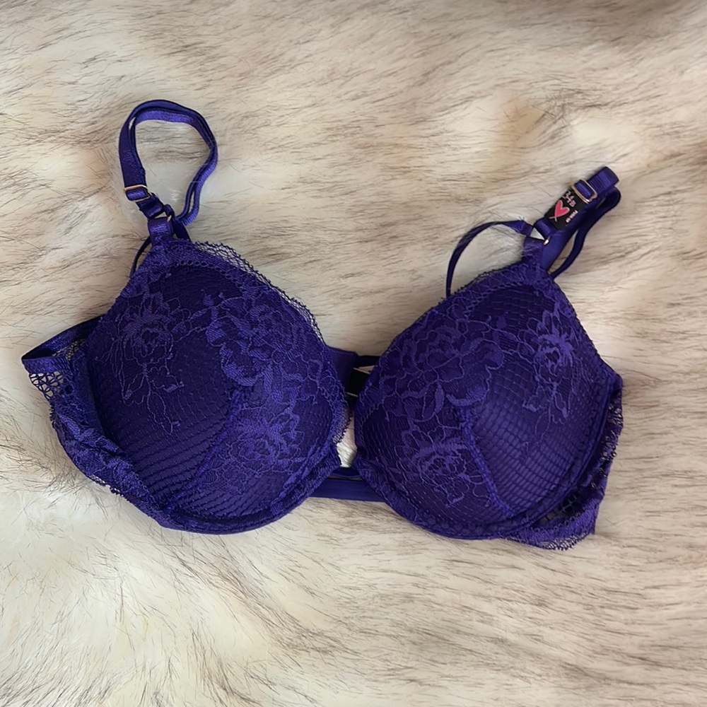 Victoria’s Secret bra 34b Purple lace New
